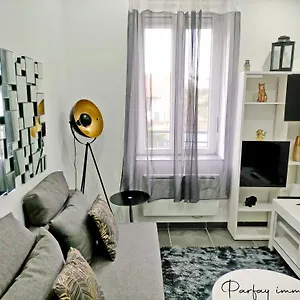 Appartement Agreable Et Moderne 2 Pieces ~ Confort Et Design, Clermont-Ferrand